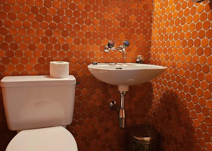 Casa de hóspedes Privat Grosse Zimmer-merkur-mit Gemeinsamer Kueche Und Bad In Der Altstadt Chur