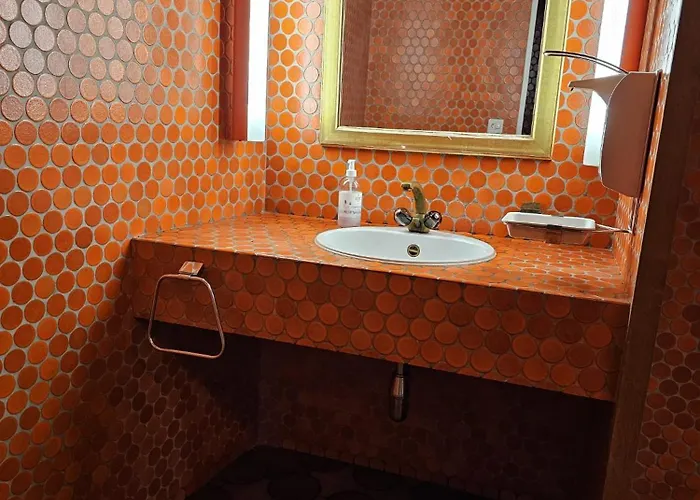 Casa de hóspedes Privat Grosse Zimmer-merkur-mit Gemeinsamer Kueche Und Bad In Der Altstadt Chur